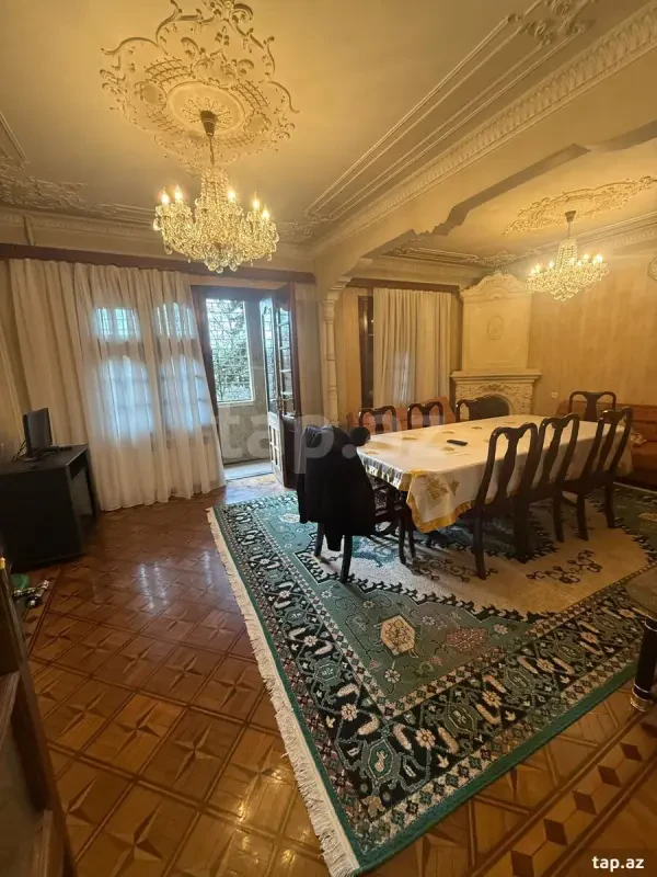 Satılır 4 otaqlı mənzil 110 m²