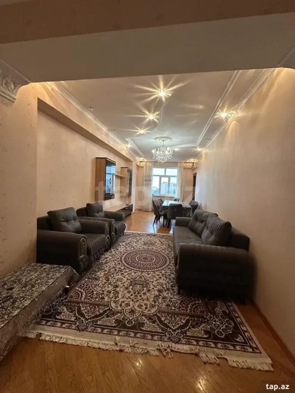 Kirayə verilir 2 otaqlı yeni tikili 105 m²