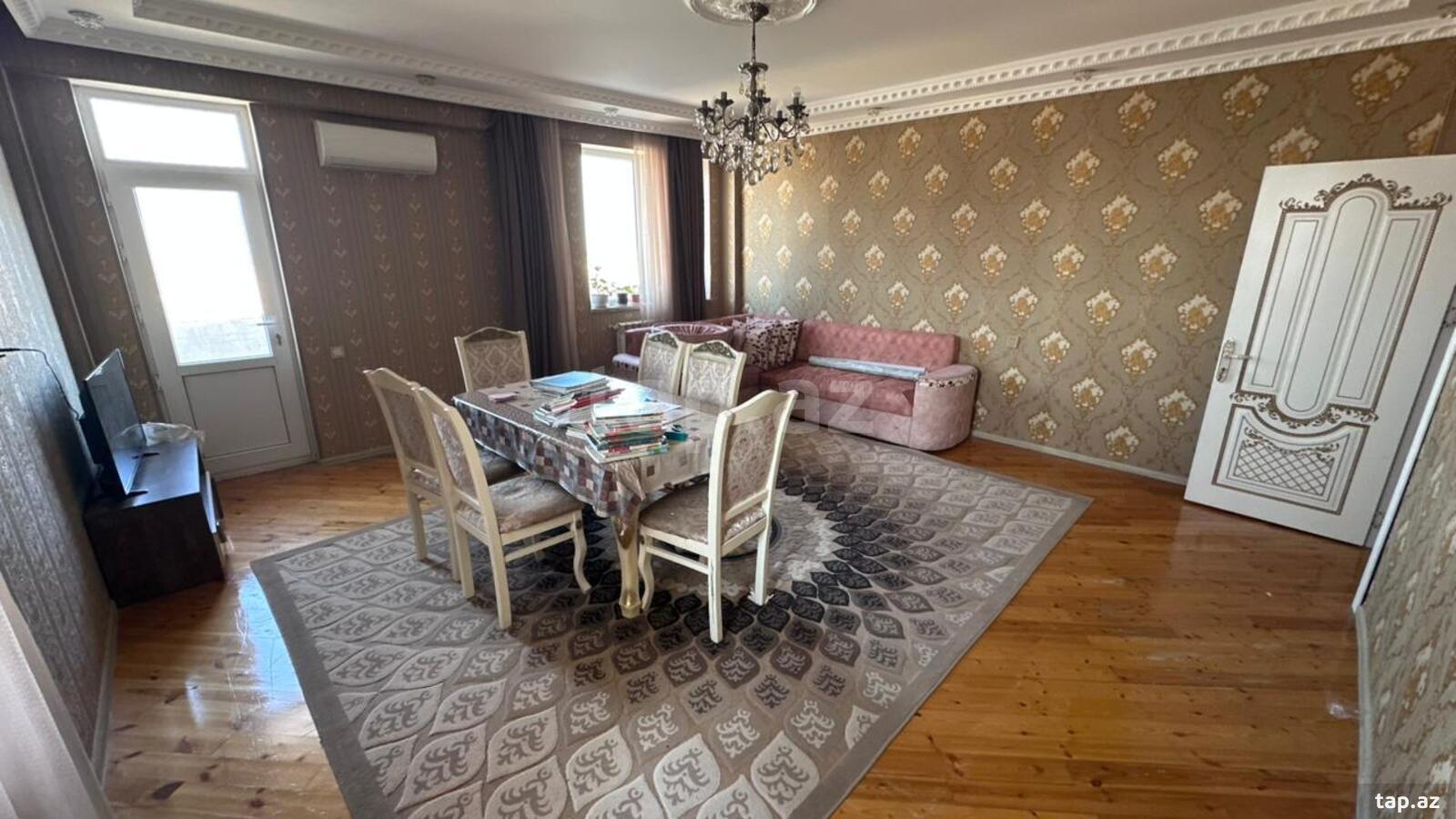 Kirayə verilir 3 otaqlı yeni tikili 140 m²