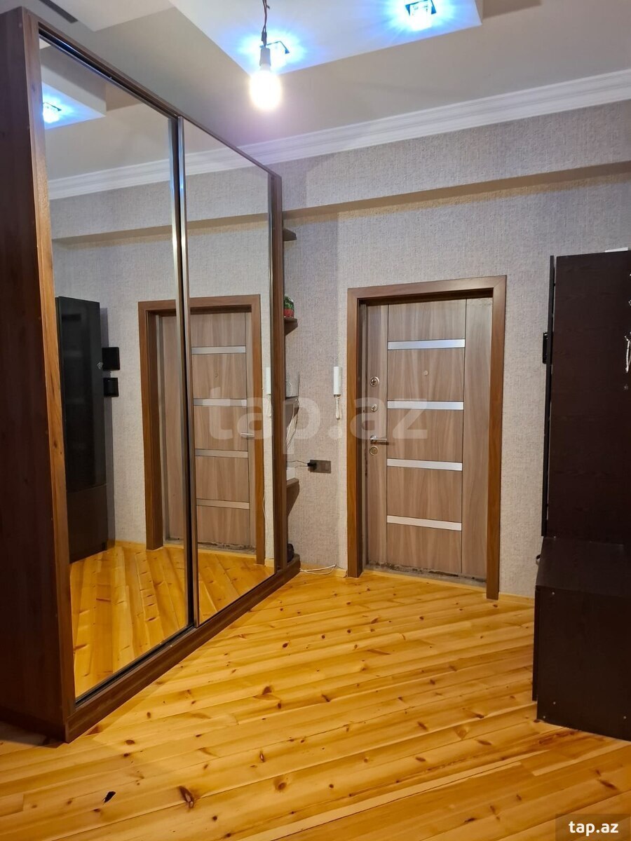 Satılır 3 otaqlı yeni tikili 105 m²