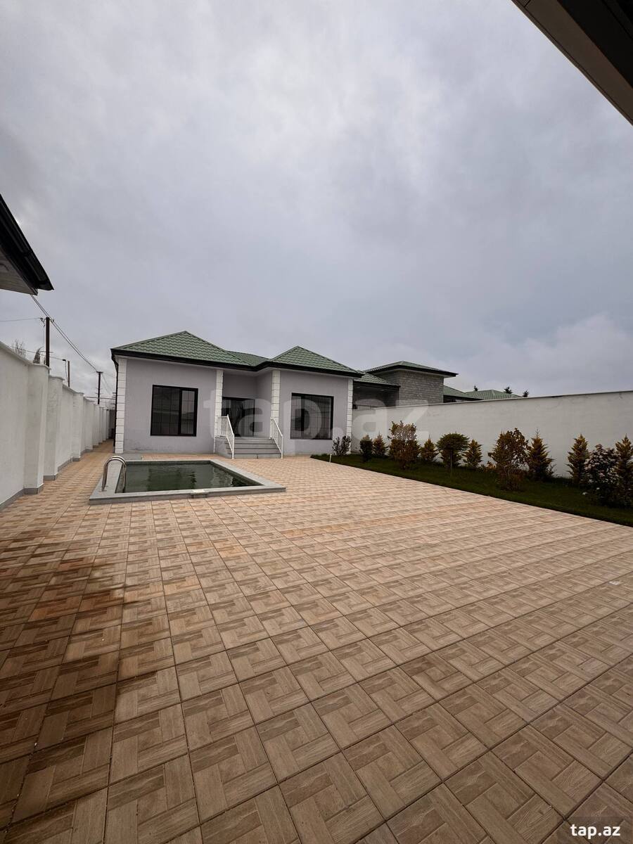 Satılır 4 otaqlı həyət evi 130 m²