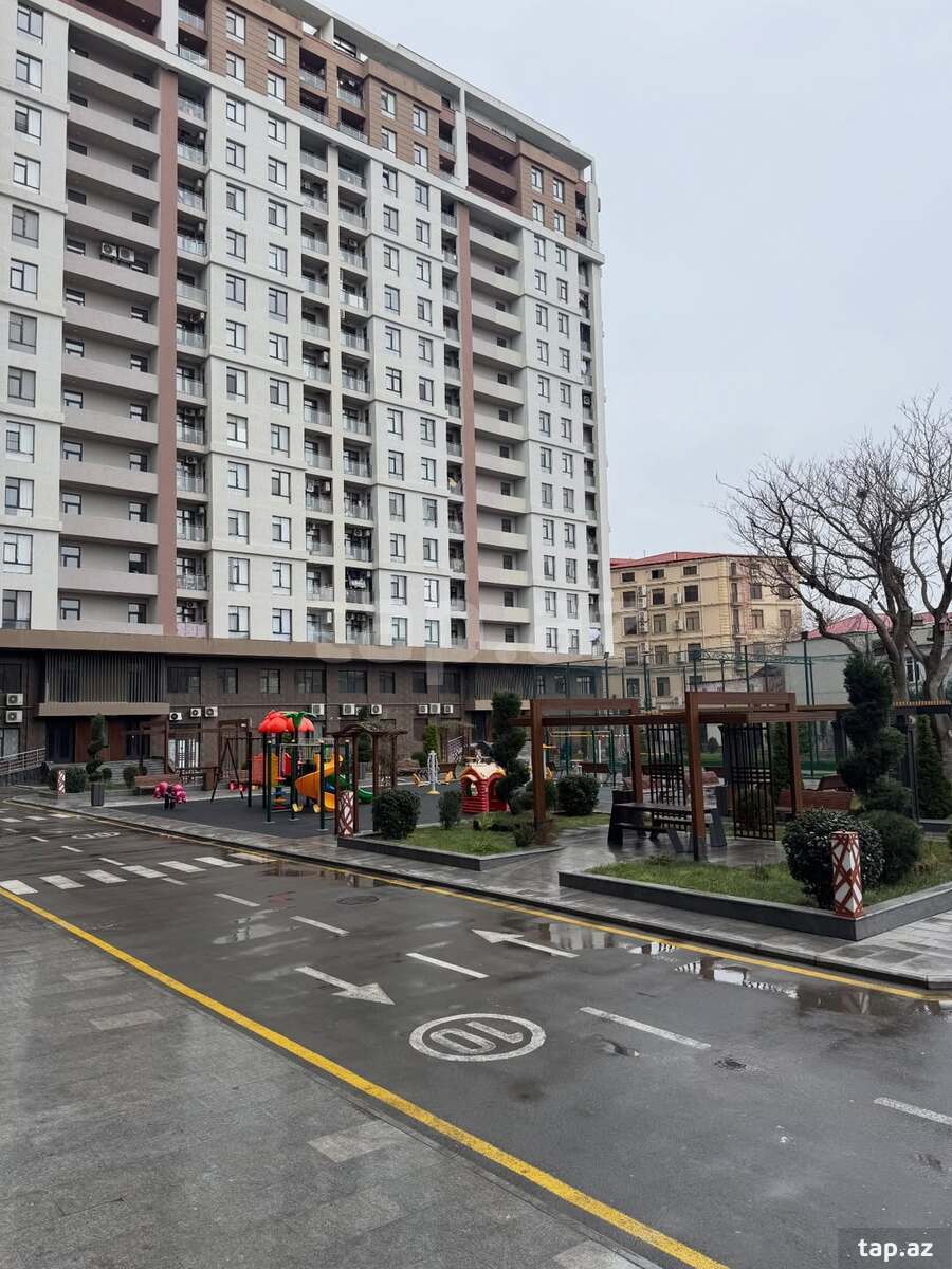 Satılır 3 otaqlı yeni tikili 132 m²
