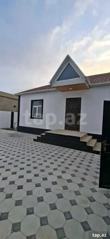 Satılır 4 otaqlı həyət evi 120 m²