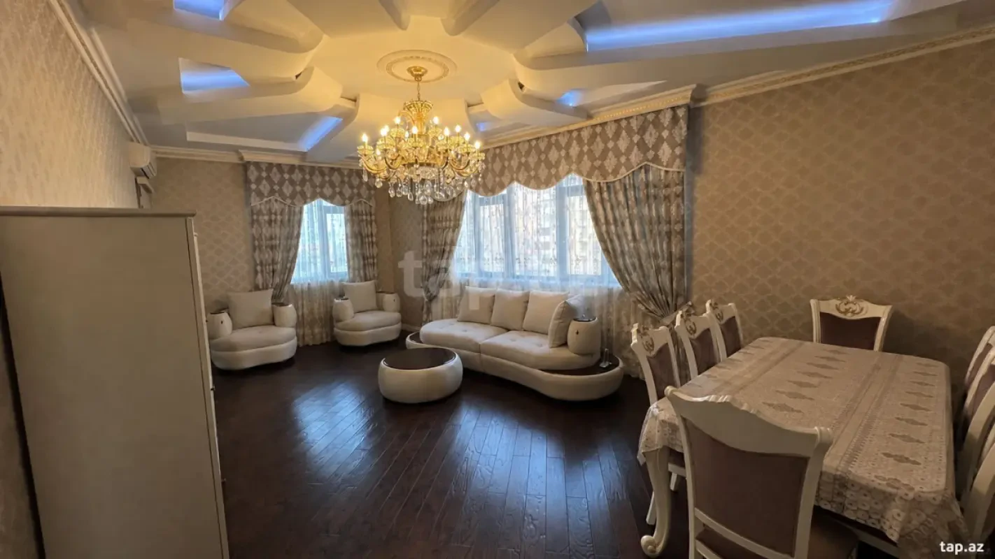 Kirayə verilir 3 otaqlı yeni tikili 160 m²