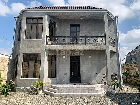 Satılır 4 otaqlı həyət evi 240 m² — Gəncə 4 otaq 240.00 m²