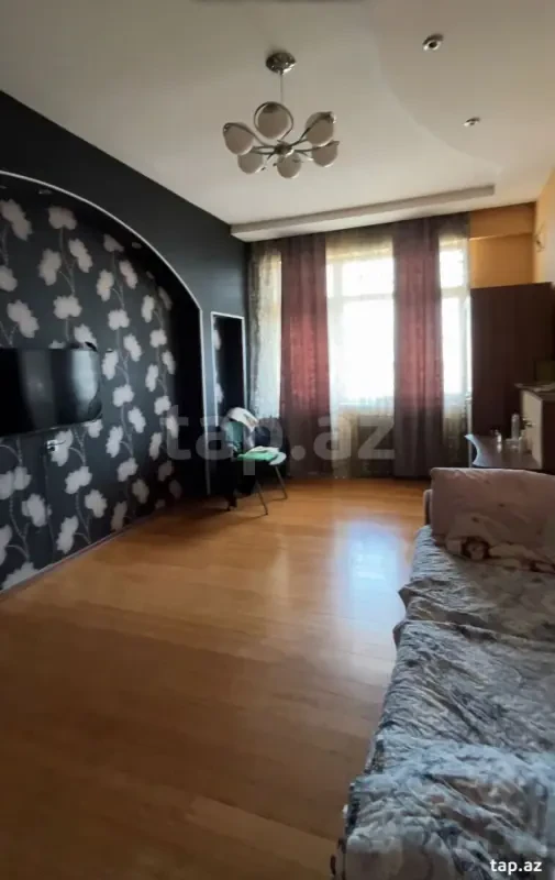 Satılır 3 otaqlı yeni tikili 80 m²