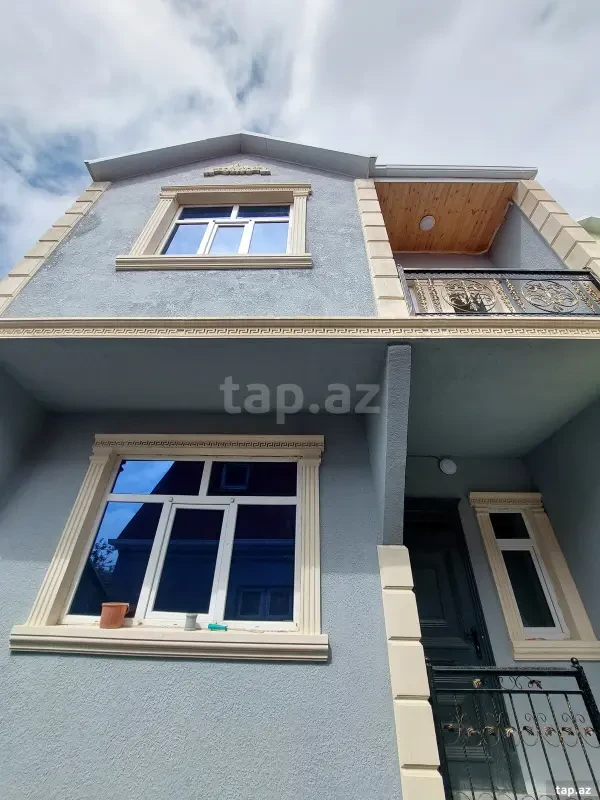 Satılır 4 otaqlı həyət evi 130 m²