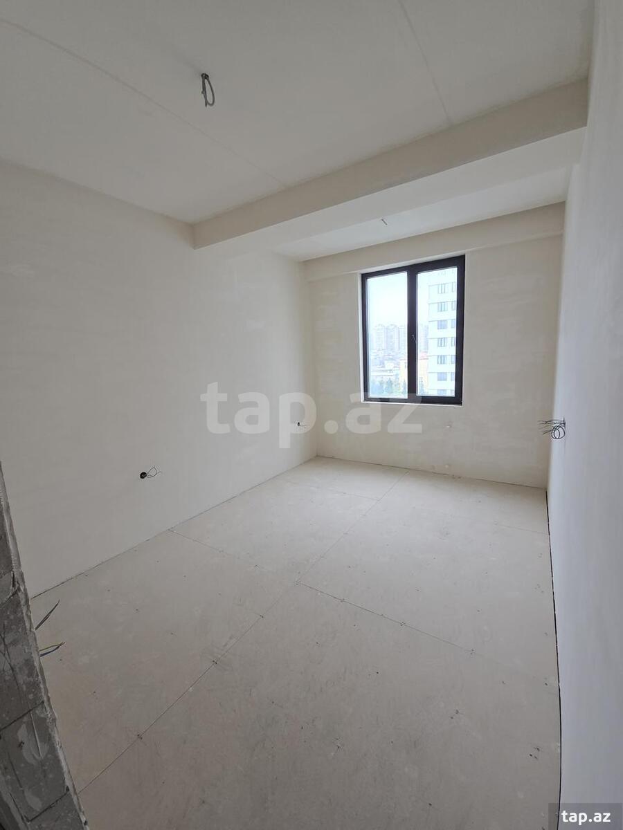 Satılır 3 otaqlı yeni tikili 80 m²