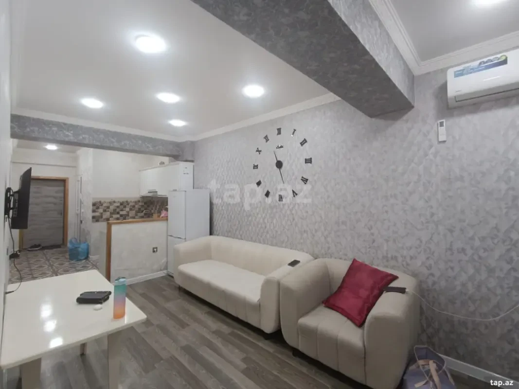Kirayə verilir 3 otaqlı yeni tikili 70 m²
