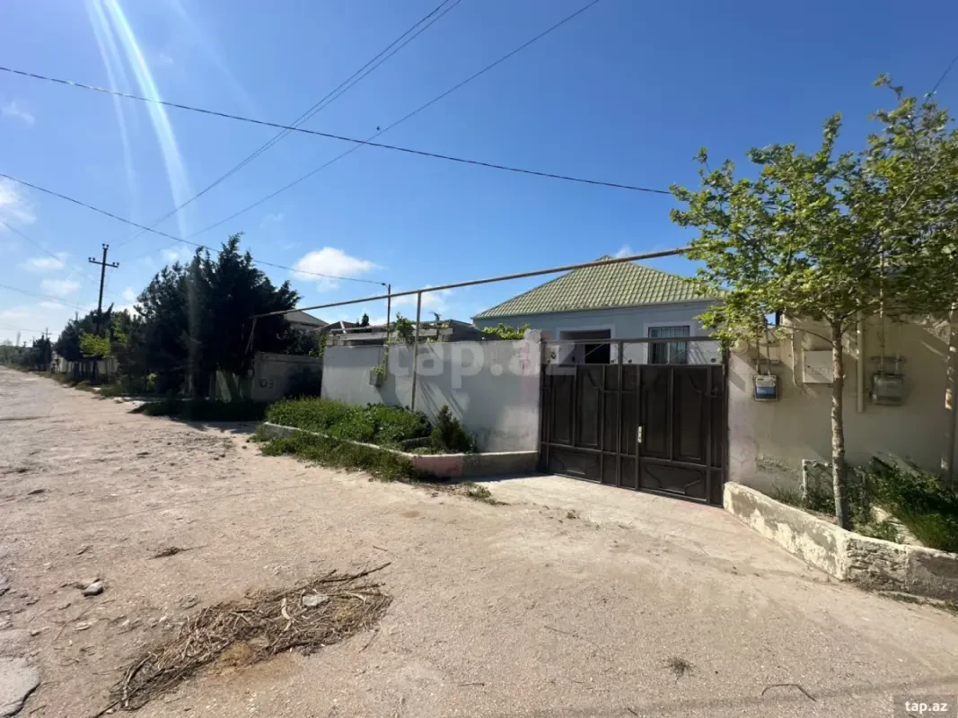 Satılır 4 otaqlı həyət evi 150 m²