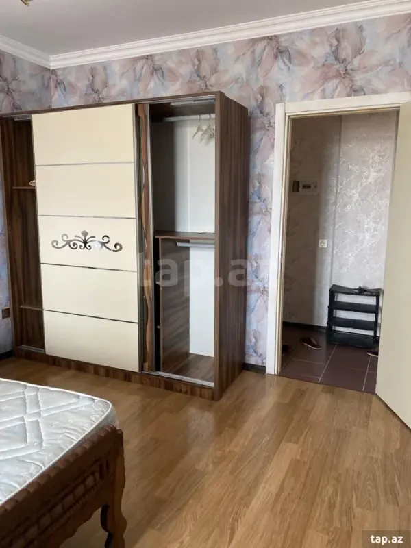 Kirayə verilir 2 otaqlı yeni tikili 70 m²