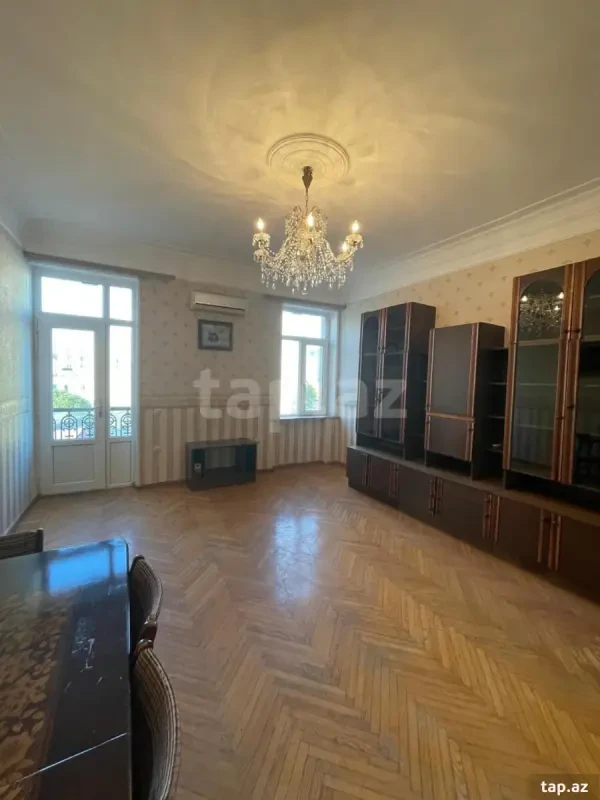 Satılır 3 otaqlı mənzil 70 m²