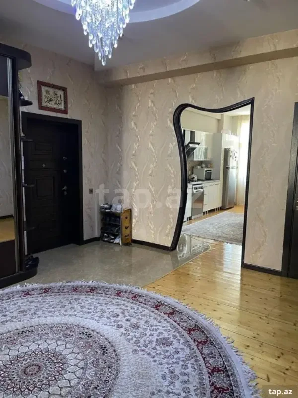 Satılır 4 otaqlı yeni tikili 135 m²