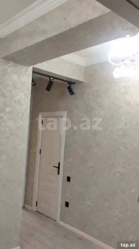 Satılır 2 otaqlı yeni tikili 72 m²