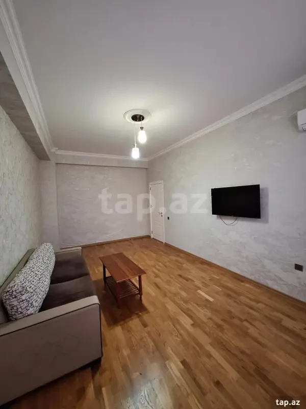 Kirayə verilir 2 otaqlı yeni tikili 65 m²