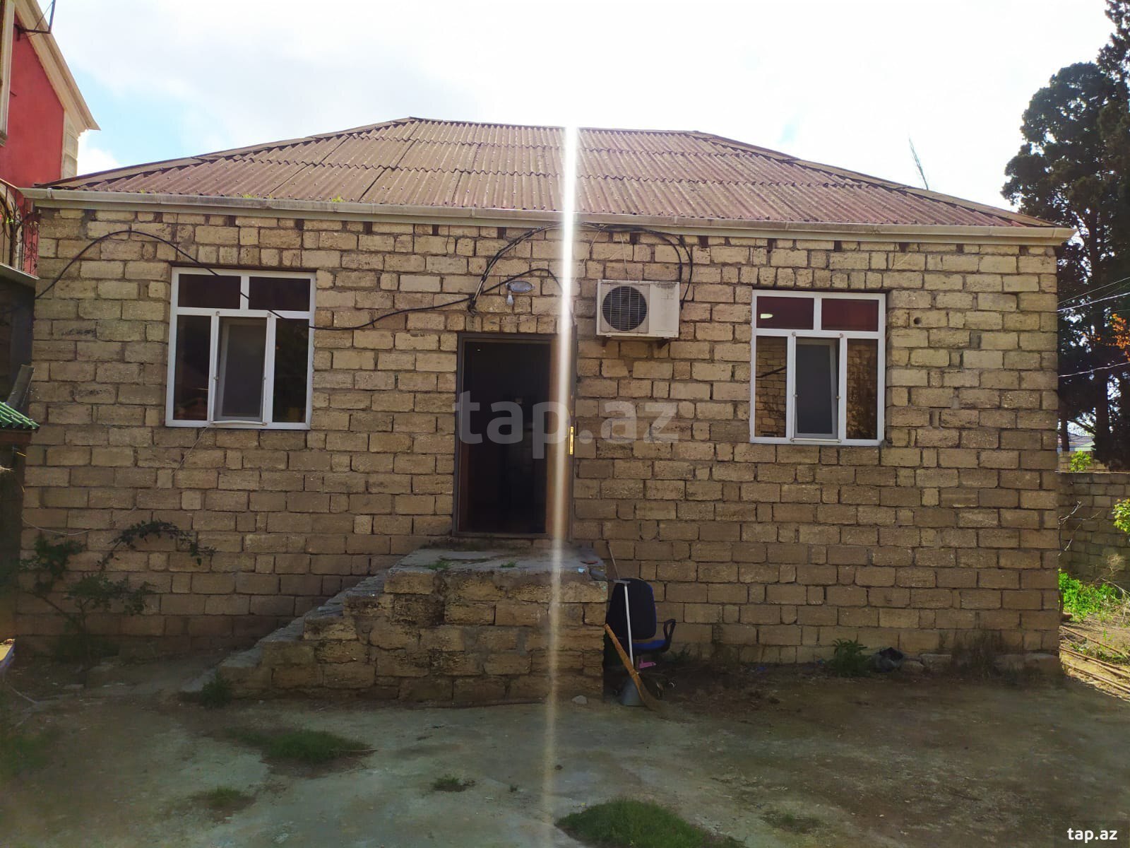 Satılır 4 otaqlı həyət evi 300 m²