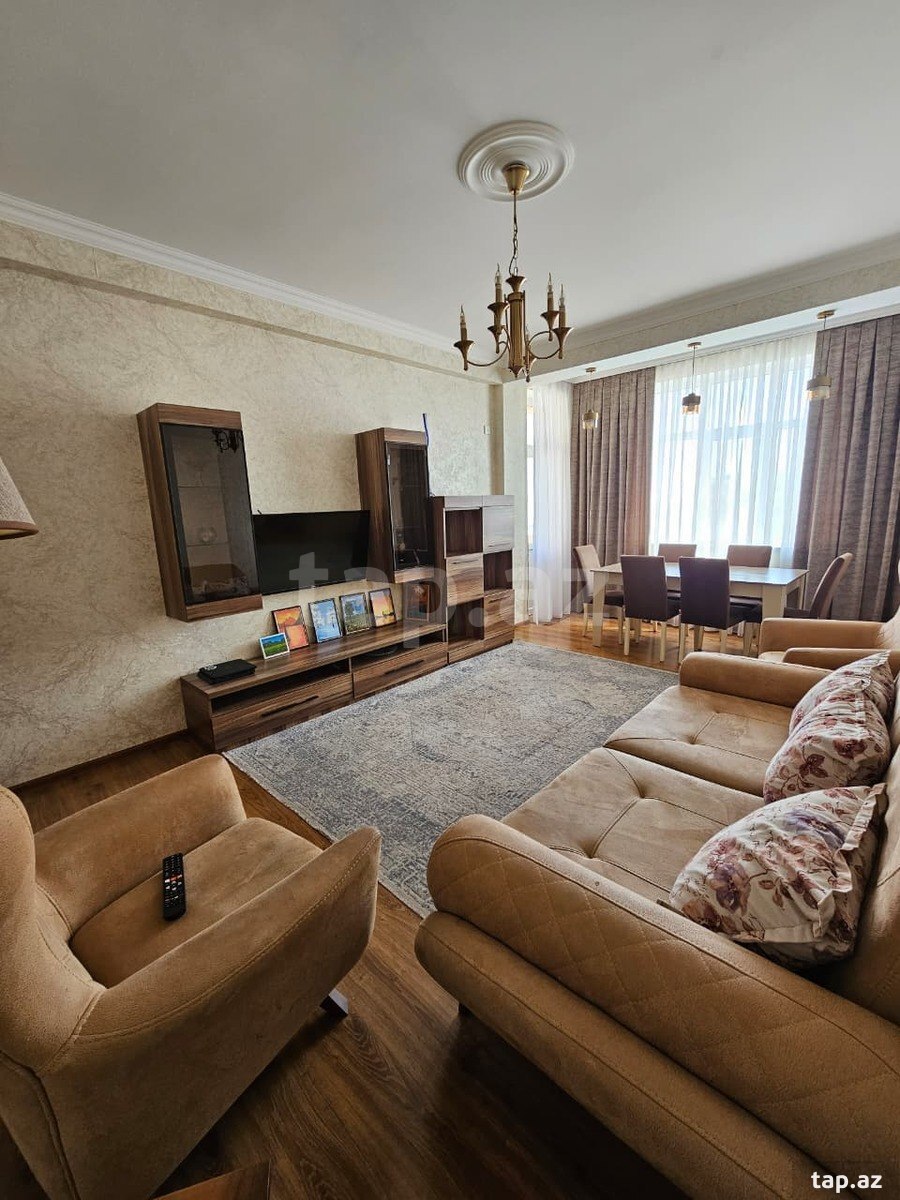 Satılır 3 otaqlı yeni tikili 95 m²
