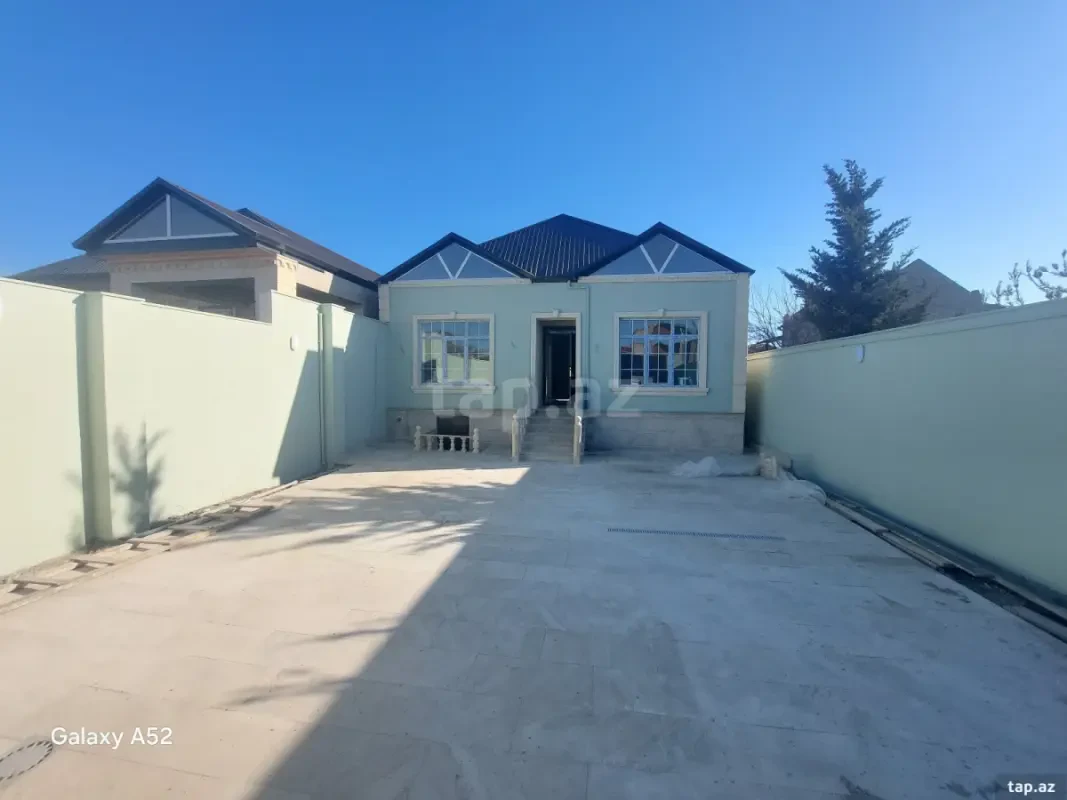 Satılır 4 otaqlı həyət evi 250 m²