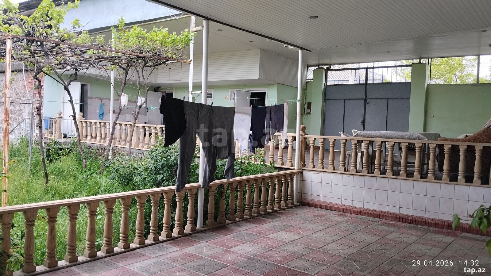 Satılır 5 otaqlı həyət evi 270 m²