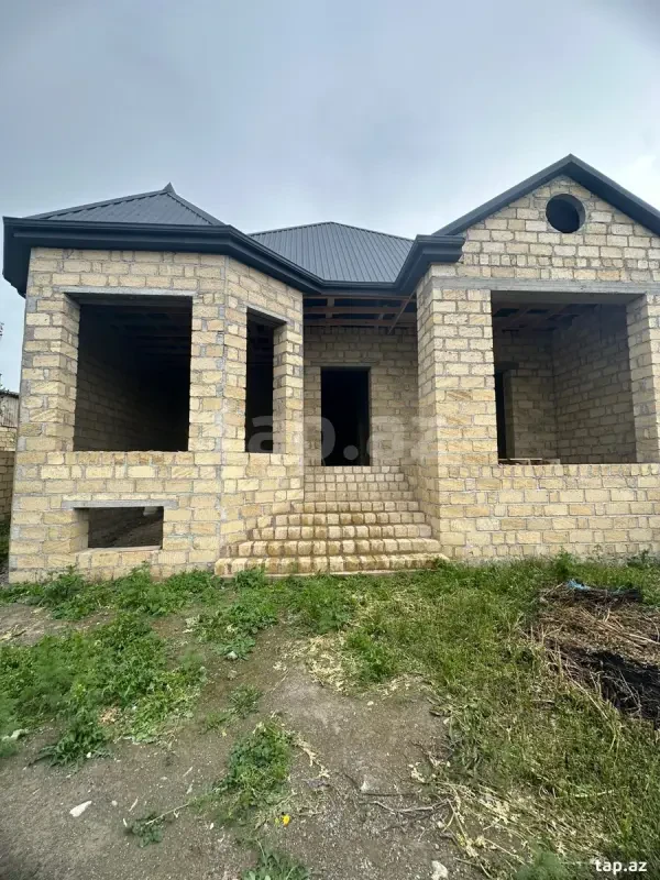 Satılır 4 otaqlı həyət evi 120 m²