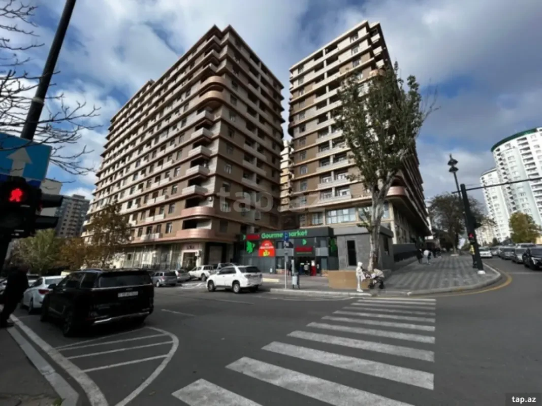 Satılır 3 otaqlı yeni tikili 105 m²