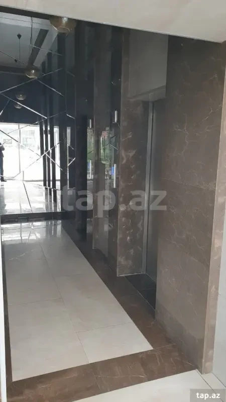 Satılır 3 otaqlı yeni tikili 225 m²