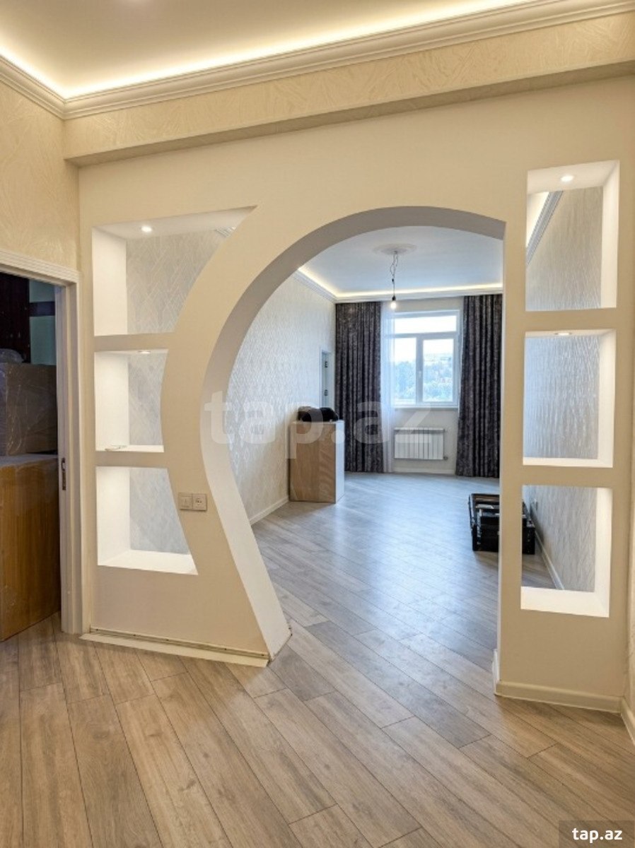 Satılır 3 otaqlı yeni tikili 81 m²