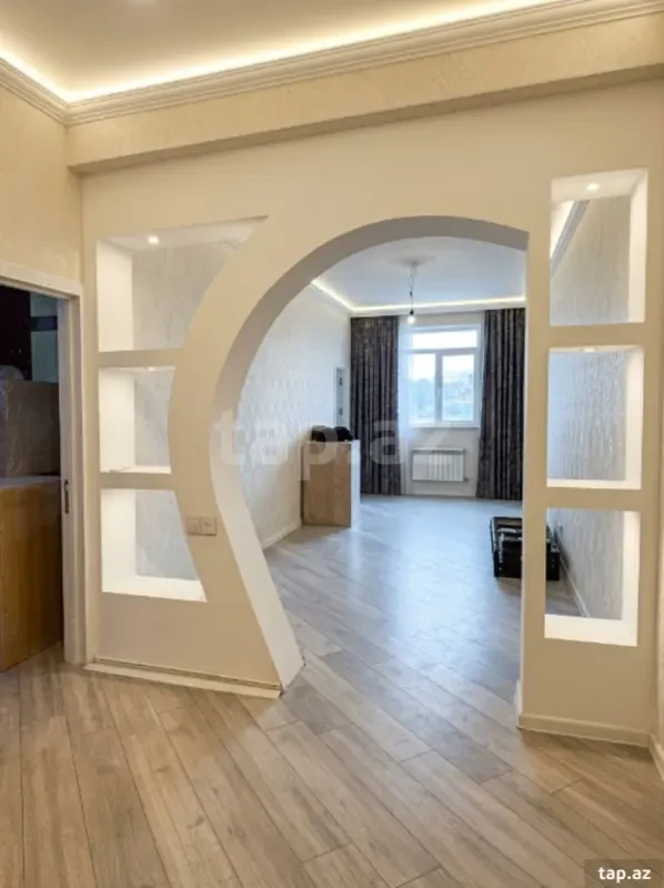 Satılır 3 otaqlı yeni tikili 81 m²