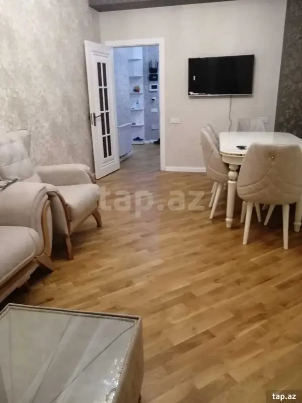 Kirayə verilir 2 otaqlı yeni tikili 70 m²