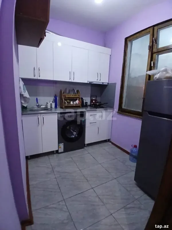 Kirayə verilir 2 otaqlı mənzil 50 m²