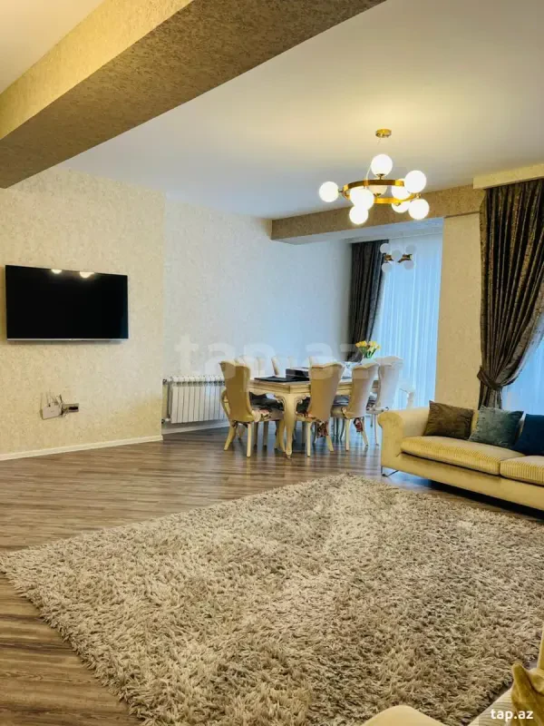 Satılır 4 otaqlı yeni tikili 200 m²