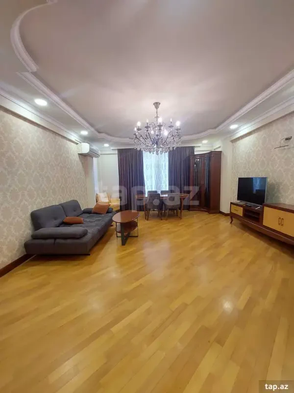 Kirayə verilir 4 otaqlı yeni tikili 164 m²