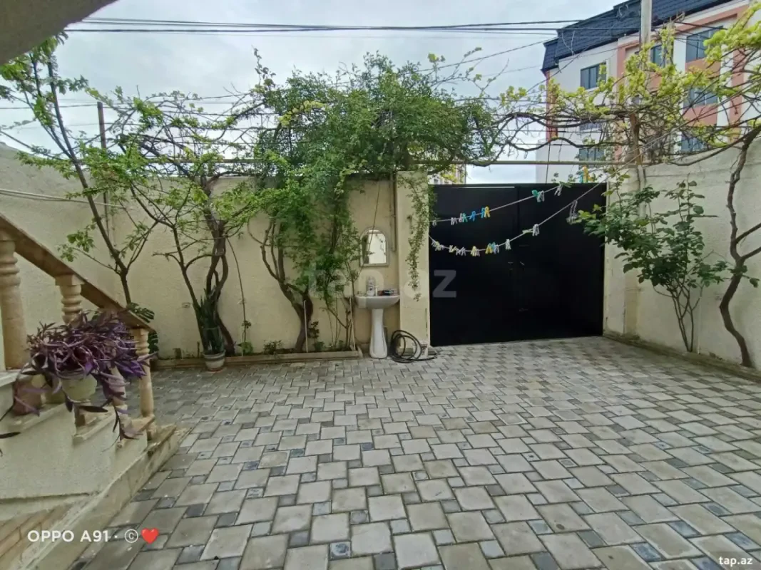 Satılır 6 otaqlı həyət evi 120 m²