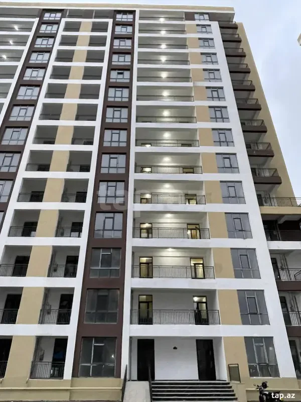 Kirayə verilir 2 otaqlı yeni tikili 74 m²