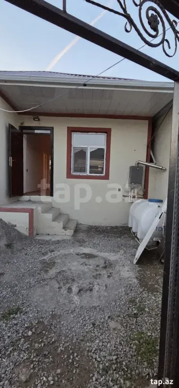 Satılır 3 otaqlı həyət evi 70 m²