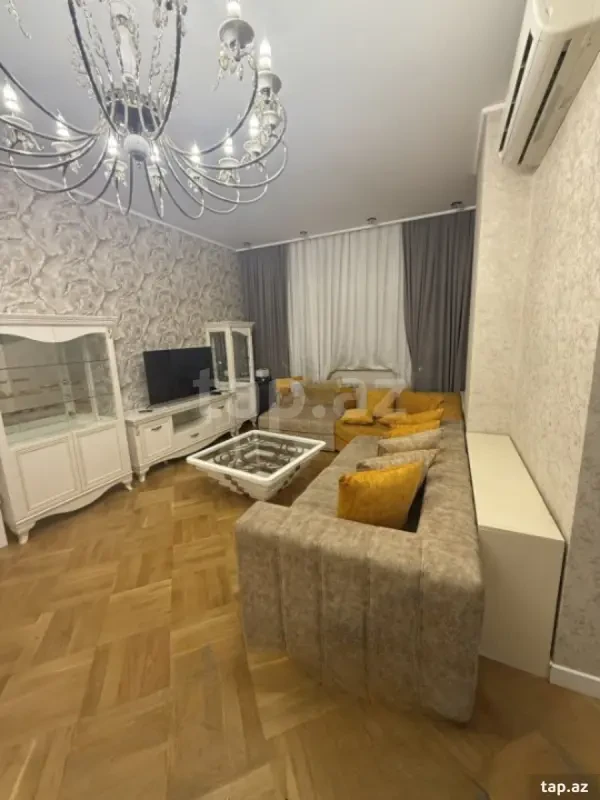 Satılır 3 otaqlı yeni tikili 131 m²