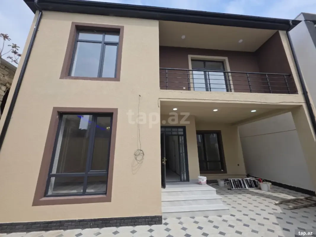 Satılır 4 otaqlı həyət evi 180 m²