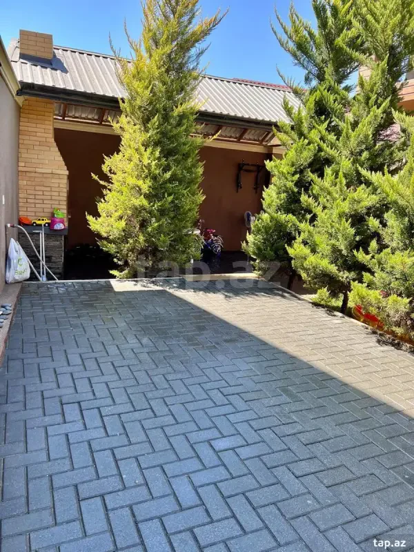 Satılır 4 otaqlı həyət evi 125 m²