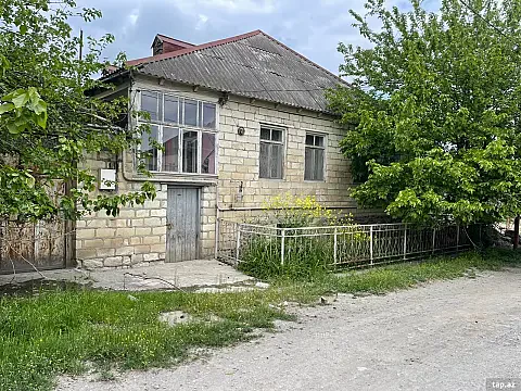 Satılır 4 otaqlı həyət evi 300 m² — Bakı 4 otaq 300.00 m²