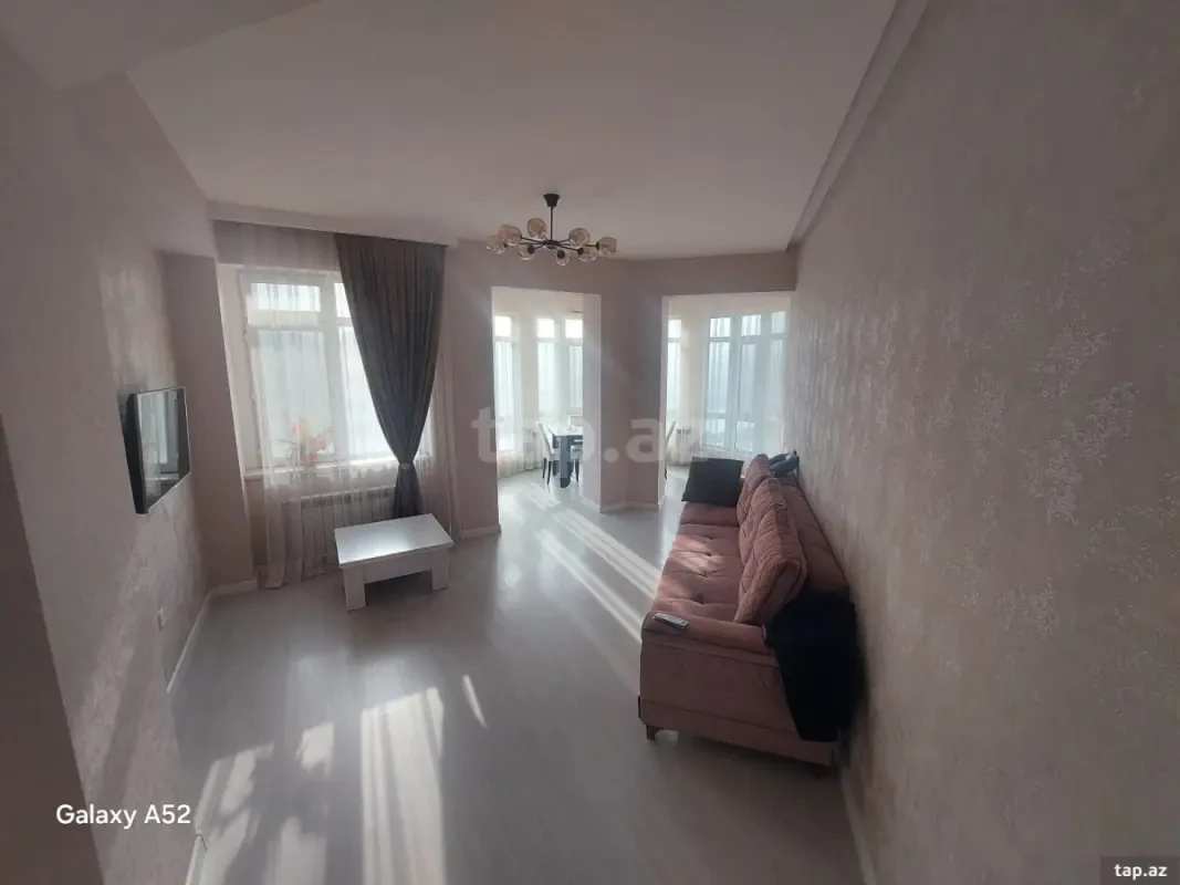 Satılır 3 otaqlı yeni tikili 100 m²
