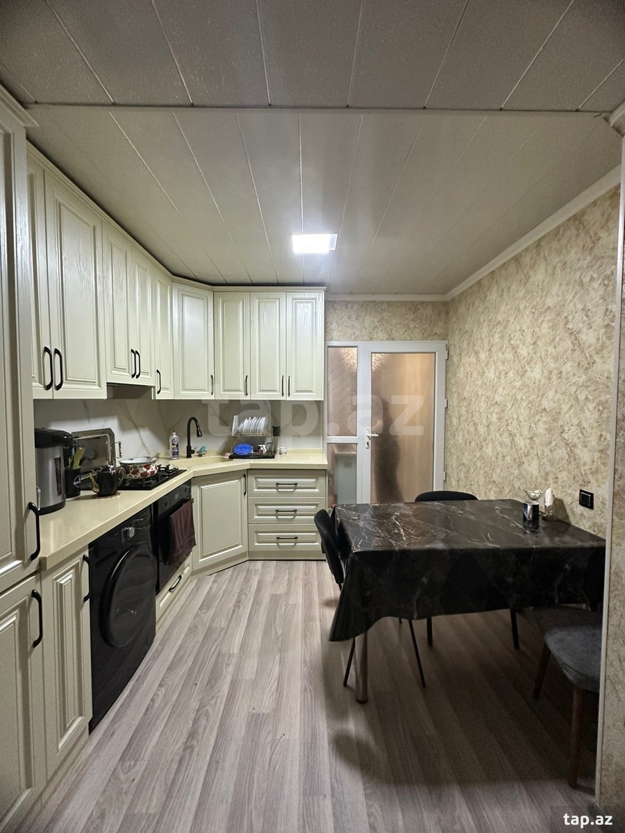 Satılır 5 otaqlı mənzil 105 m²