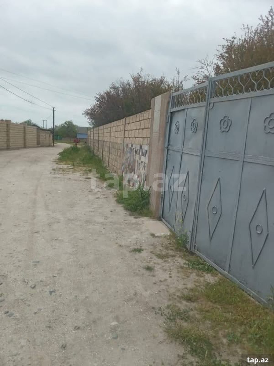 Satılır 4 otaqlı həyət evi 180 m²