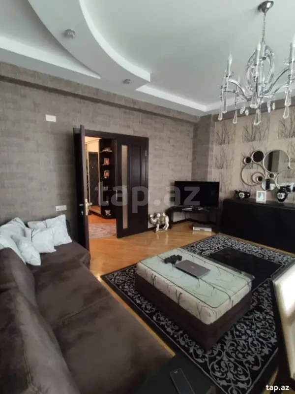 Satılır 3 otaqlı yeni tikili 120 m²