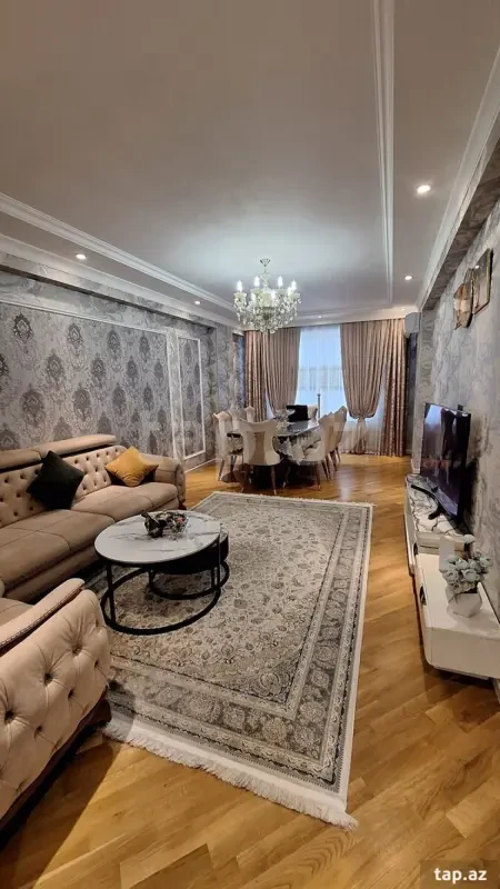 Satılır 3 otaqlı yeni tikili 130 m²