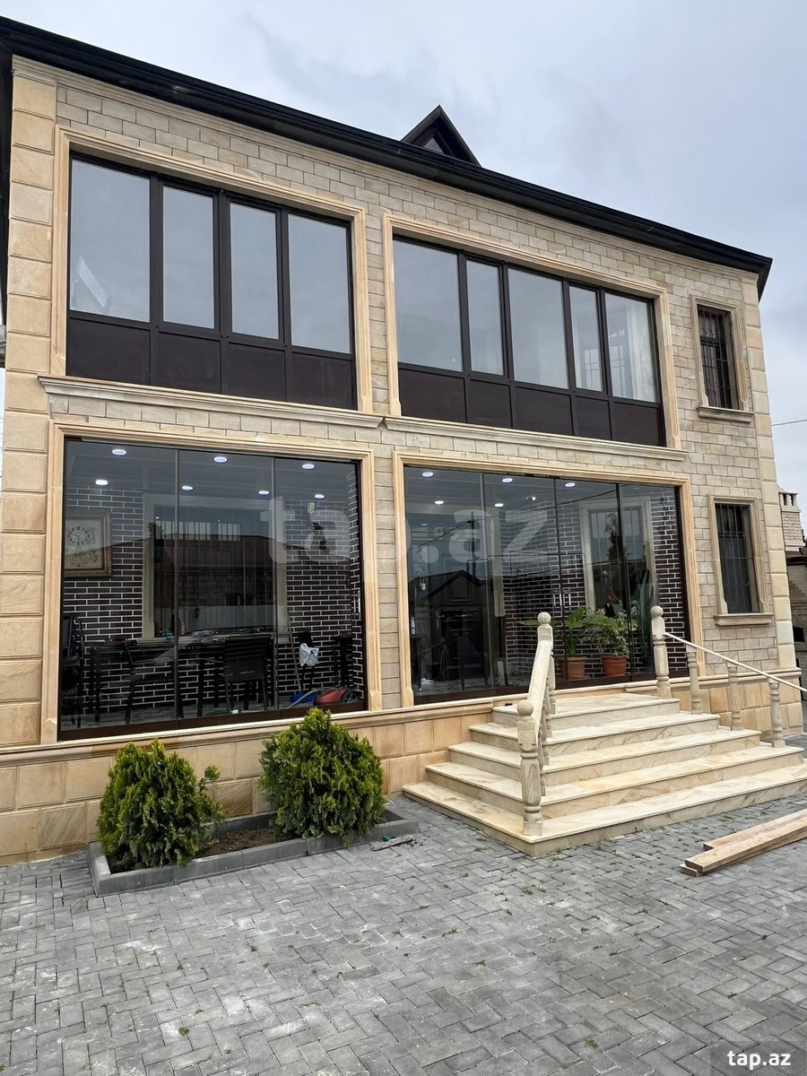 Kirayə verilir 6 otaqlı həyət evi 220 m²