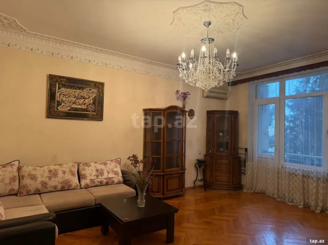Kirayə verilir 3 otaqlı mənzil 120 m²