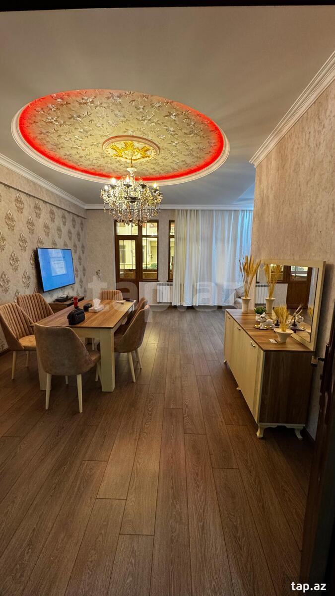 Kirayə verilir 3 otaqlı yeni tikili 130 m²