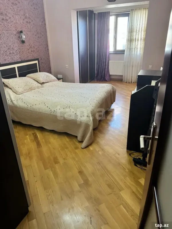 Kirayə verilir 3 otaqlı yeni tikili 110 m²