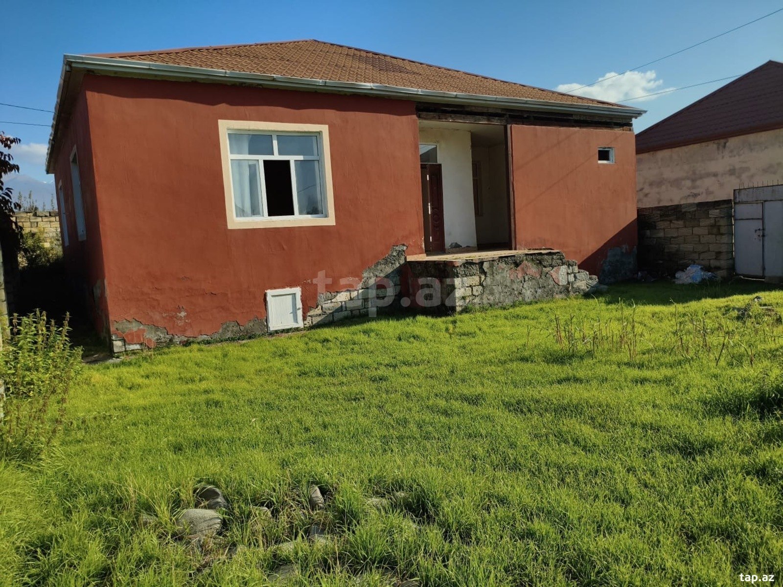 Satılır 4 otaqlı həyət evi 165 m²