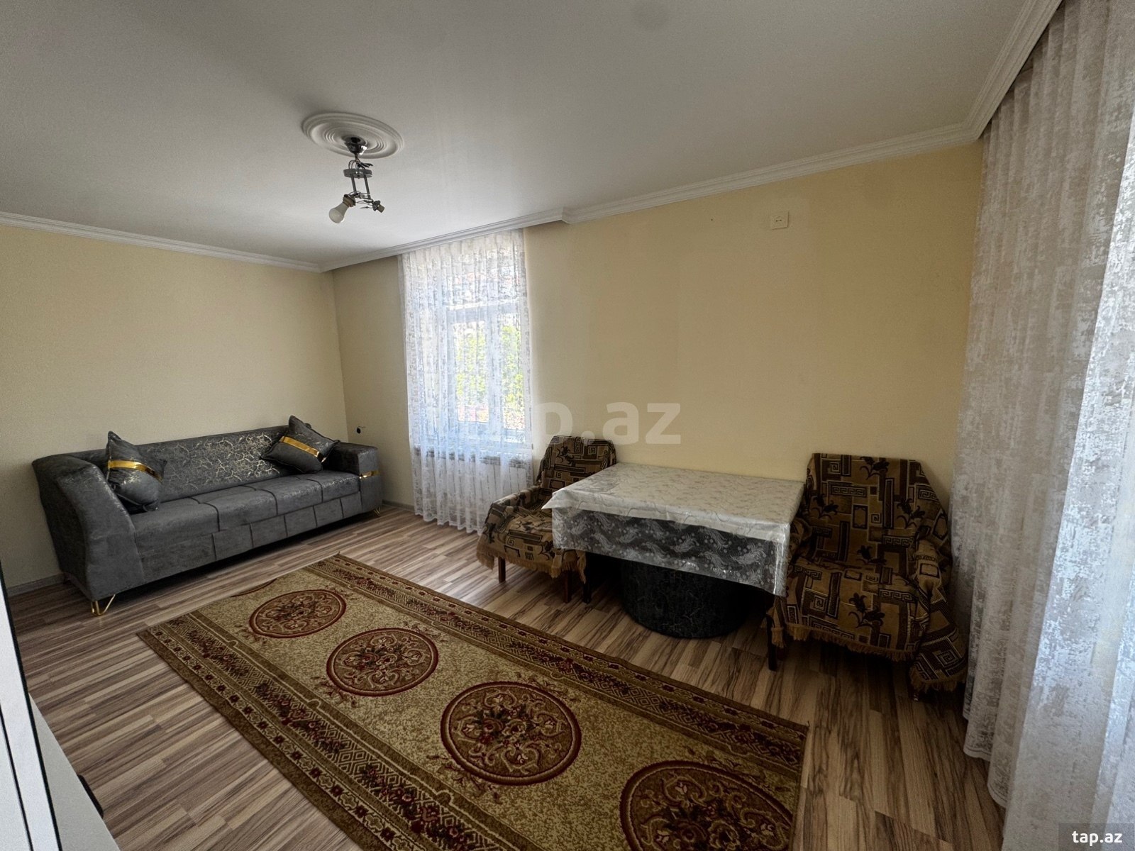 Kirayə verilir 2 otaqlı mənzil 30 m²